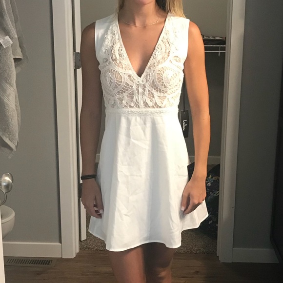 Lulu’s white V-neck Dress - Picture 1 of 2